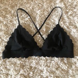 Wavy edged bikini top☀️ US Size 10